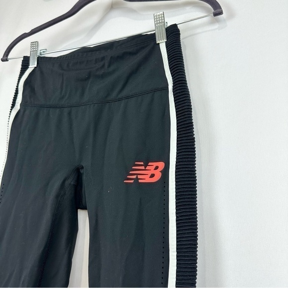 New Balance Women’s S Black Ribbed Sides W/ Stripe Running Ankle Active Leggings - Picture 3 of 13
